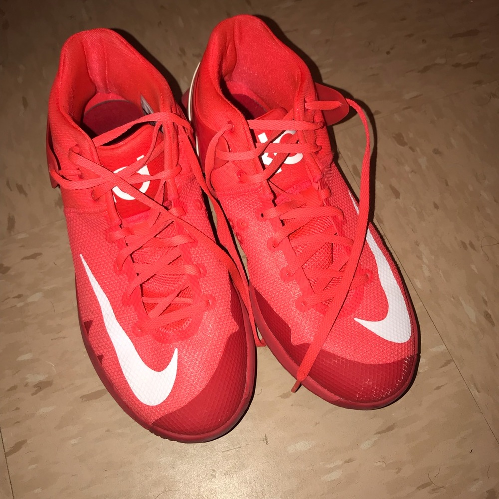 Nike KD’s - Picture 2 of 3